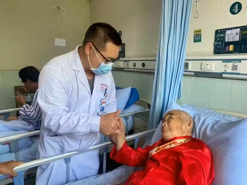 為什麼現在胰腺癌越來越多？醫生提醒：吃飯少做4件事，勸你改正