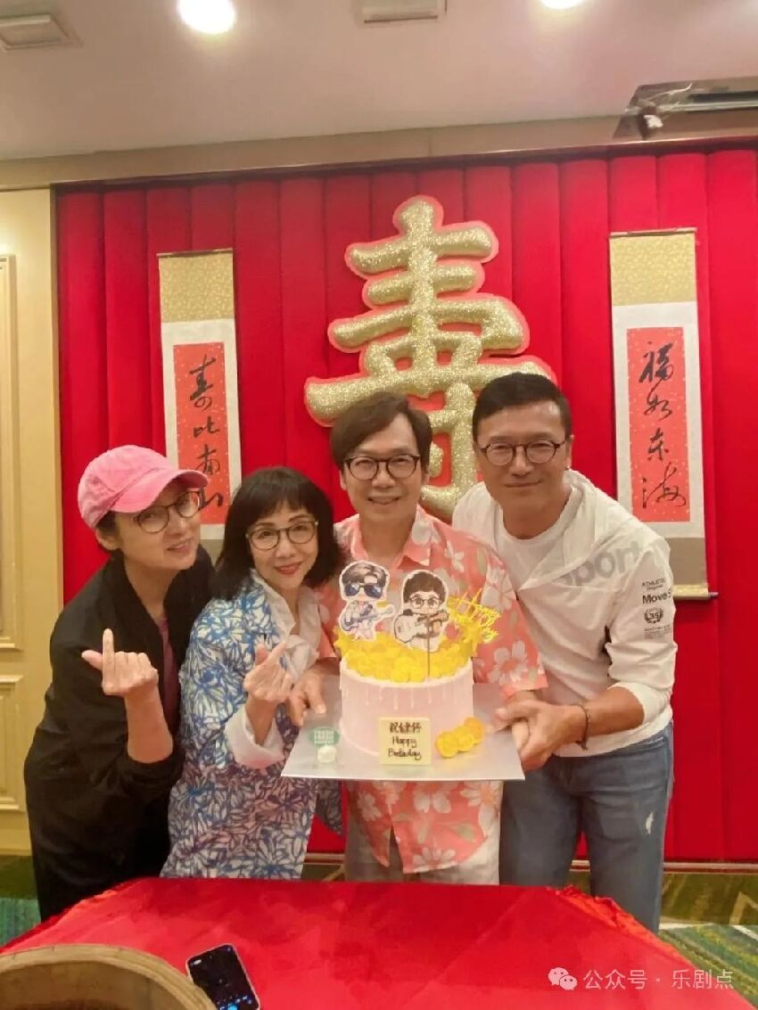 75歲溫拿成員大壽！譚詠麟鍾鎮濤一連兩天拉人頭慶祝，苗僑偉到賀