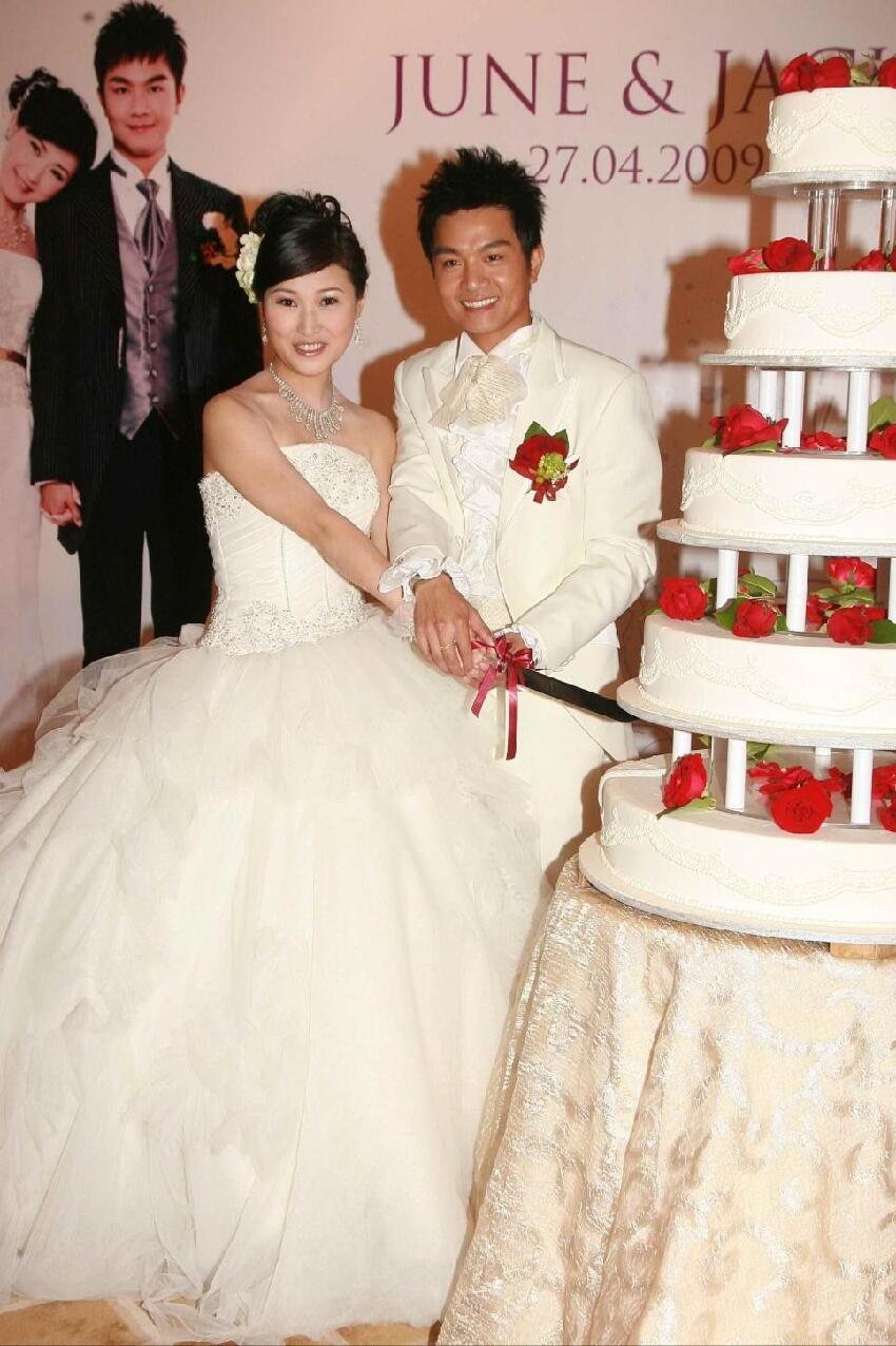 不靠拍戲賺大錢！香港明星夫妻手握多套房產，成圈中隱形富豪