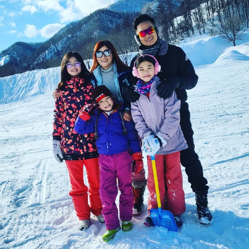 不靠拍戲賺大錢！香港明星夫妻手握多套房產，成圈中隱形富豪