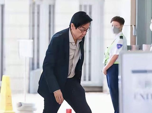 突發！香港知名演員被判入獄5個月，自曝患前列腺癌向法官求情