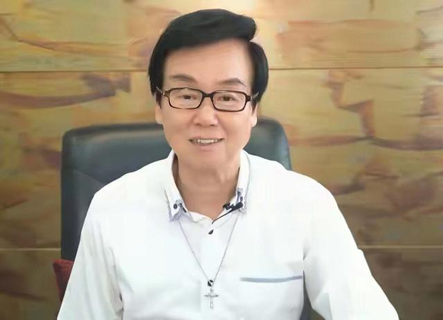 突發！香港知名演員被判入獄5個月，自曝患前列腺癌向法官求情