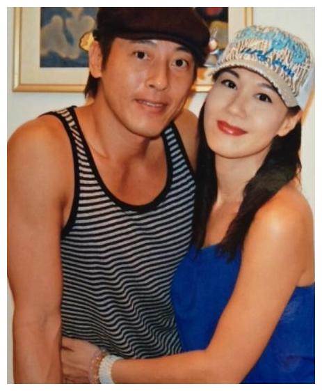 結婚16年！明星夫妻堅持「不吃肉不生子」養生過活　如今妻子61歲「竟凍齡如少女」：嫁對就是幸福