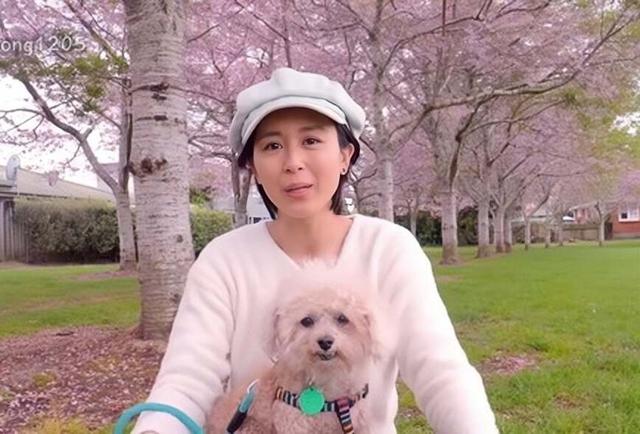 香港知名女星退圈移民紐西蘭,全身肌肉甜美不再,網友直呼不敢認