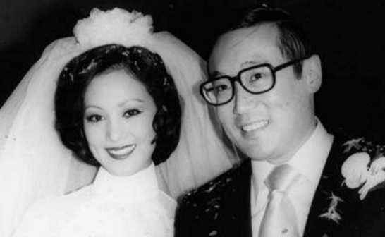 嫁入豪門連生4胎！ 78歲女星「容忍丈夫找小三」，苦熬43年獨攬70億笑到最後...