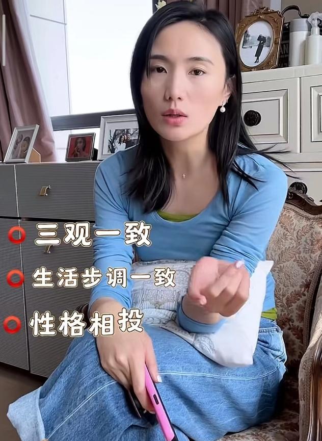 李亞鵬老婆首曬與繼女合照，李嫣近照曝光好漂亮，嘴唇修復超完美