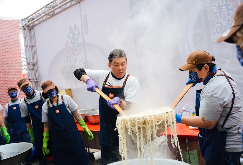 開什麼倒什麼！曾國城「副業慘賠千萬」靠一物翻身　營業額億元入袋「豪發300萬年終」