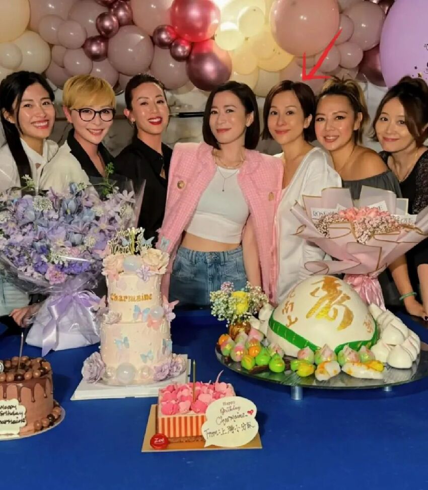 6位女港星結伴遊泰國,齊穿泳裝大秀好身材,有人爆紅有人已退圈