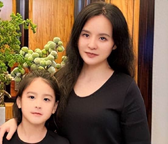 迪拜「億萬繼承人」放棄繼承家業，甘願娶中國「大16歲二婚女」，如今怎樣
