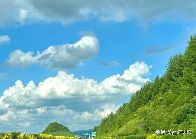 5年沒聯繫的女同學「突然約我吃飯」!結果全家都來了「我硬著頭皮買單」事後1通電話我愣了