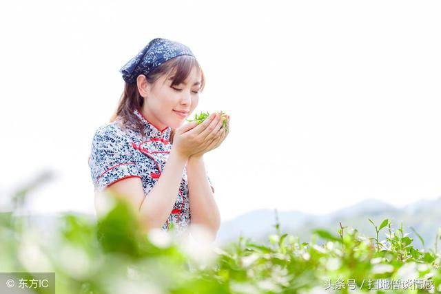 啞娘將我養大，十八年後親母來認，我給她磕三個頭，笑著陪媽回家