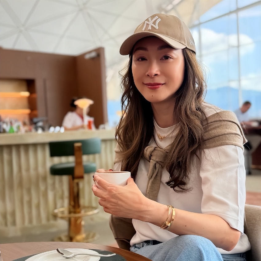 香港女星悉心培養兒子名校畢業，嫁富商淡出娛樂圈，過著闊太生活