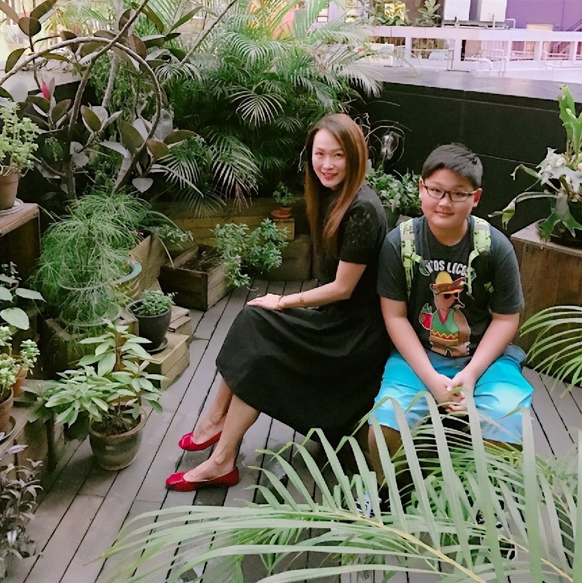 香港女星悉心培養兒子名校畢業，嫁富商淡出娛樂圈，過著闊太生活