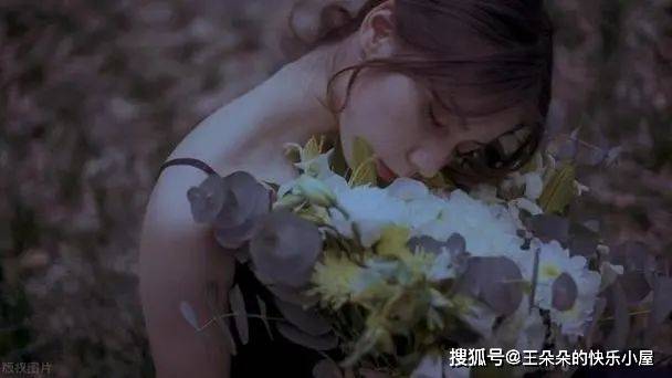 當女人發來「我睡不著」,聰明男人的這4個回答,才顯得情商高!