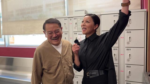 楊冪前公公從政拉票視頻曝光！攜妻及兒子劉愷威公布「叉燒政綱」