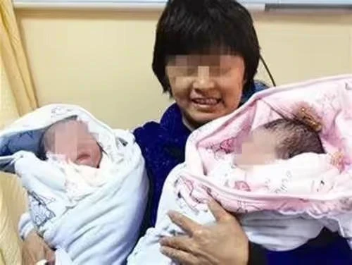 剖宮產生下雙胞胎女兒！婆婆嫌棄嗆聲「滾回娘家坐月子」，第二天後「兒媳的反擊」讓婆婆含淚求原諒