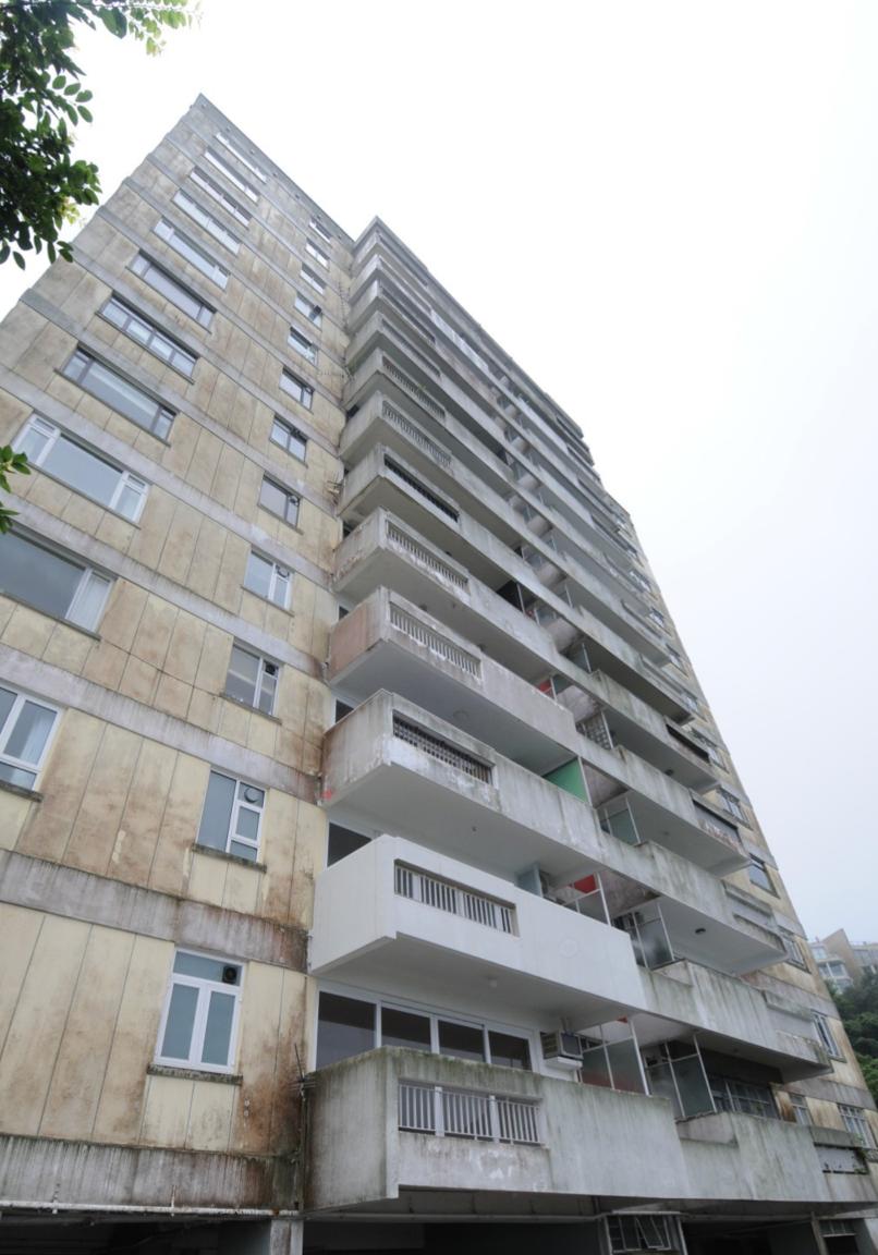 香港粵劇名伶迎百歲壽辰，出售豪宅大賺6300萬，被曝嗜睡身體安康
