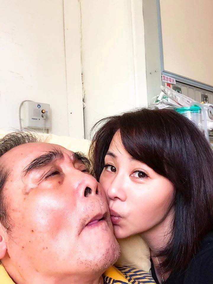 終身不婚不生！49歲八點檔女星「淚守失智父」盡孝一輩子　經濟獨立「不靠男人」笑喊：一個人也開心！