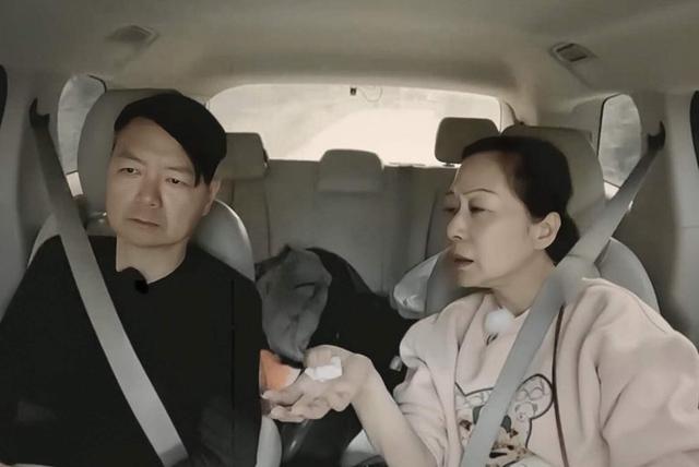 擔心！香港知名男星艾威妻子病危急需換肝，婚後堅持丁克無兒無女