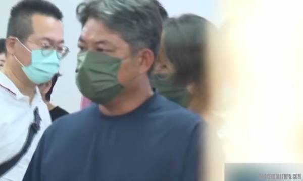 女兒害死女警120小時！女大生爸跑靈堂為女道歉，女債父償「喊出5字」求諒解自責大哭