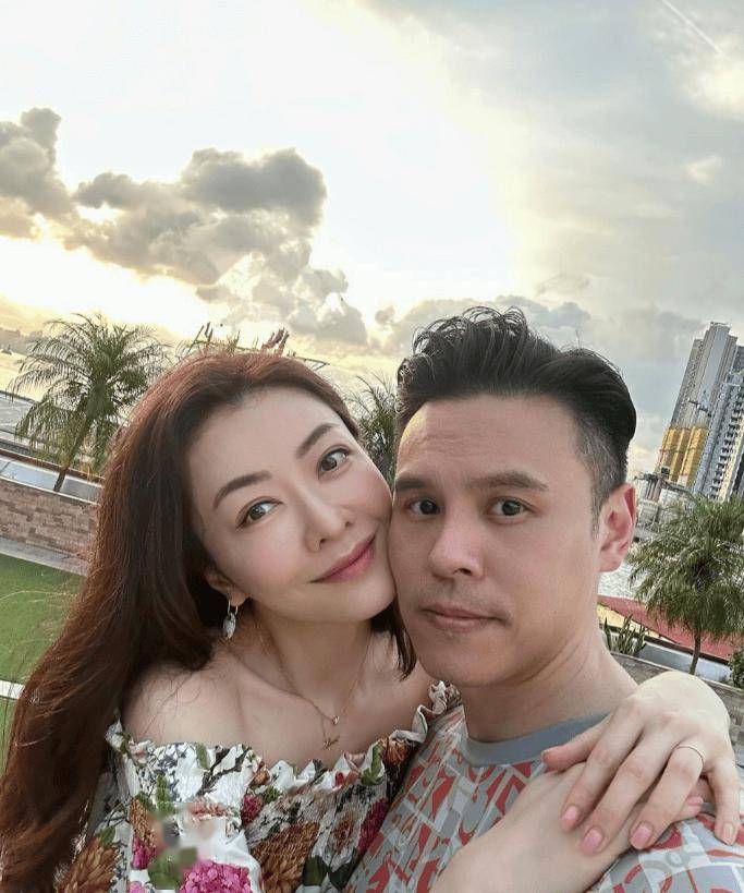 郭富城前女友上內地節目,哭訴19歲時不願穿透視裝!遭導演訓斥:你算什麼東西