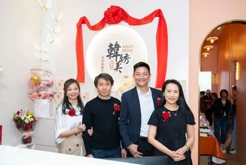 TVB綠葉夫妻投資開美容院連開分店，望進軍大灣區，佘詩曼送花籃慶祝