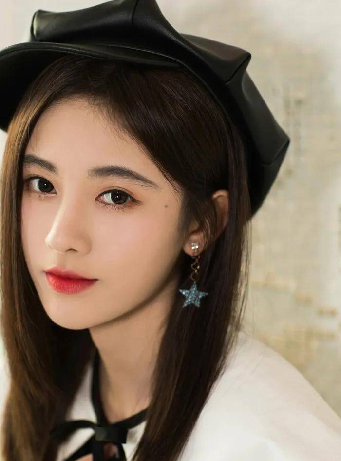 娛樂圈4位木頭美人,顏值超贊,演技卻讓觀眾尬到摳腳,無法直視
