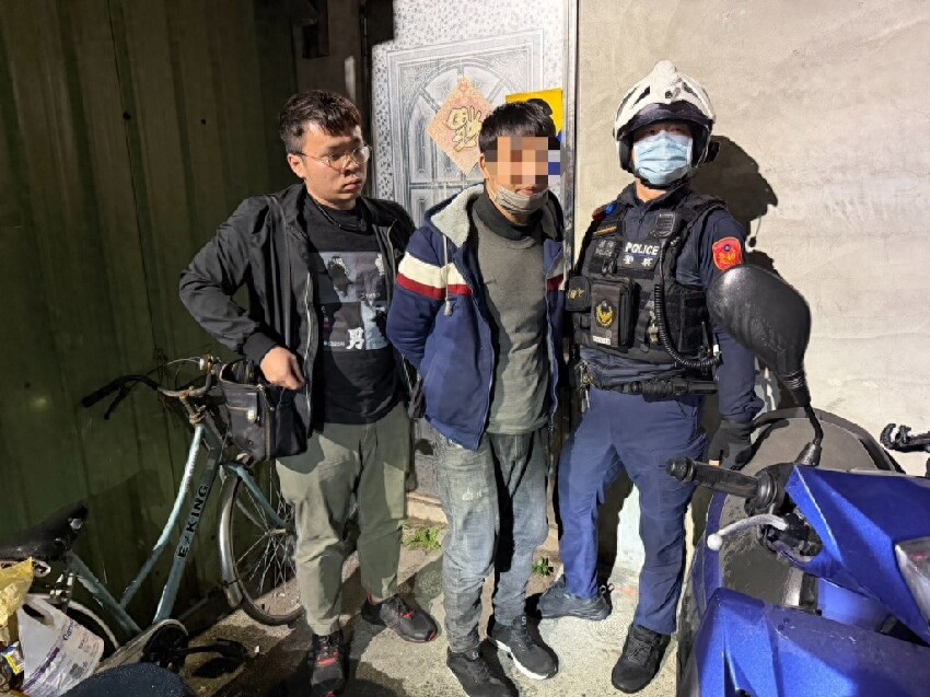 現場慘不忍睹！36歲啃老逆子不滿父母每月只給5000不夠花，竟37刀手刃雙親震動新北市，警方在工地抓獲兇手！