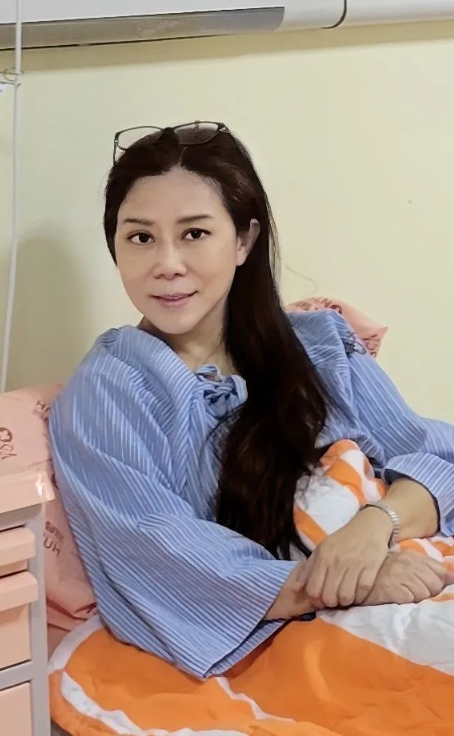 齊名吳淡如！59歲女星「病魔煎熬1個月」緊急送醫 悲吐「2.3公分惡性腫瘤」：老天給我一手爛牌