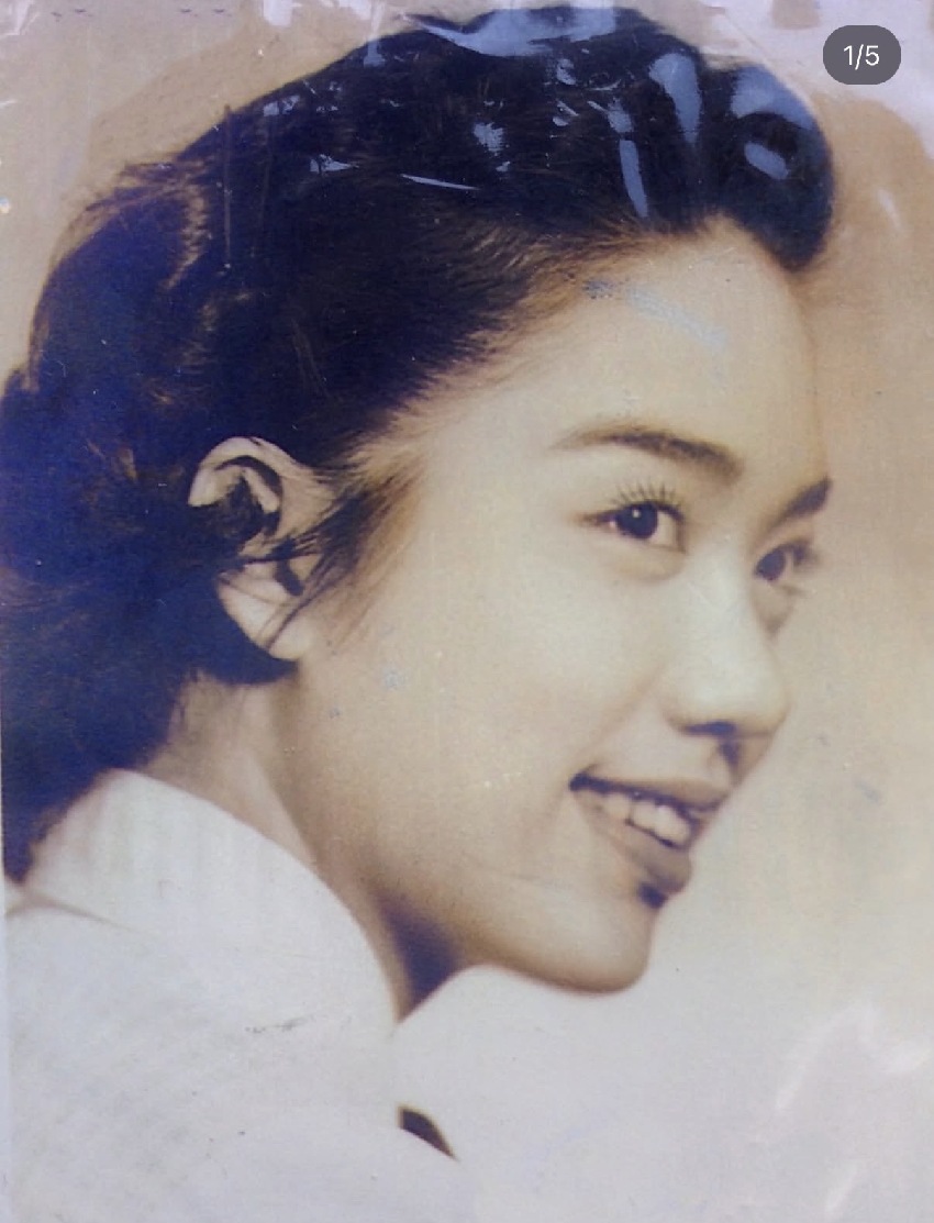 鍾鎮濤女兒發文悼念奶奶,老太太生活照曝光,年輕時貌美晚年慈祥