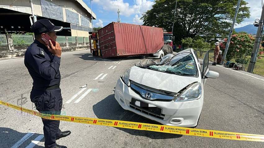 貨車貨櫃重壓！21歲女駕駛「生前撥打最後來電」　絕望喊「媽咪我好痛」她聽完遺言崩潰