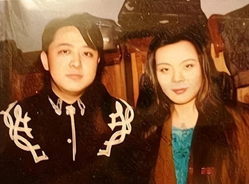 她28歲洗完澡后，從23層高樓一躍而下，臨終時打了別人一巴掌