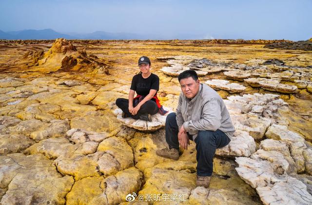 花光1億家產！豪門夫妻「環遊世界爽玩10年」差點回不來　打算從零開始「刷銀行帳戶笑了」：又多8億