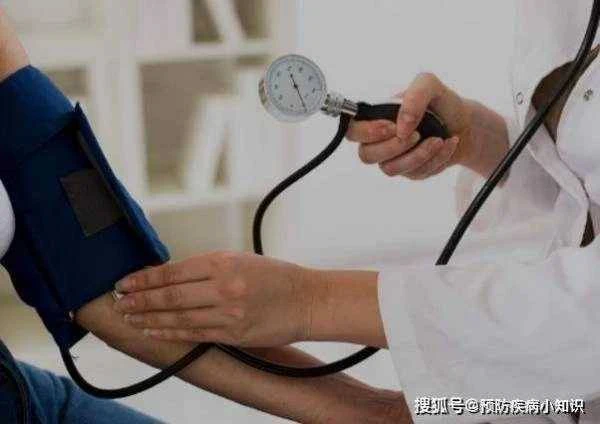 新的血壓標準公布，不再是120/80了，老年人不妨對照看一下