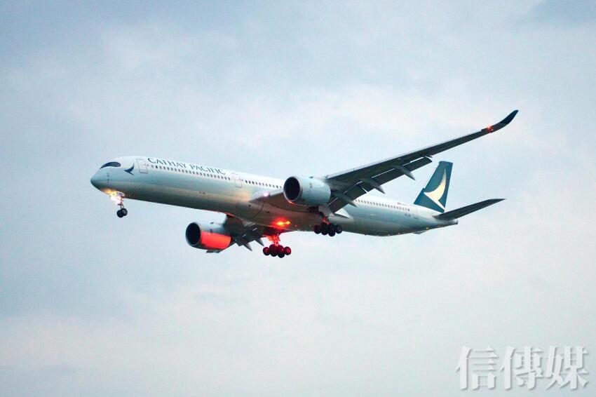 機上載300人！國泰客機「驚傳空中失聯」戰機升空警告