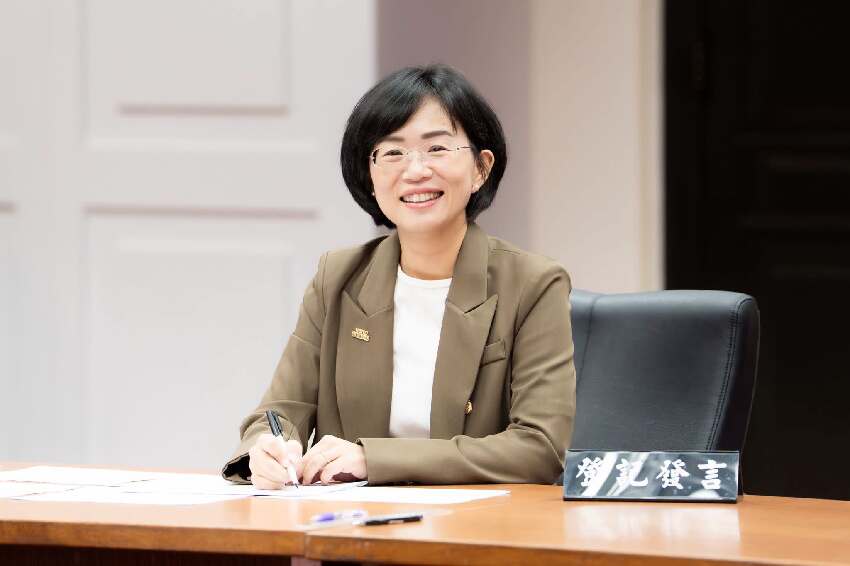 快訊／要求直球對決！前台大校長「怒點名蘇巧慧」：當年迫害我...