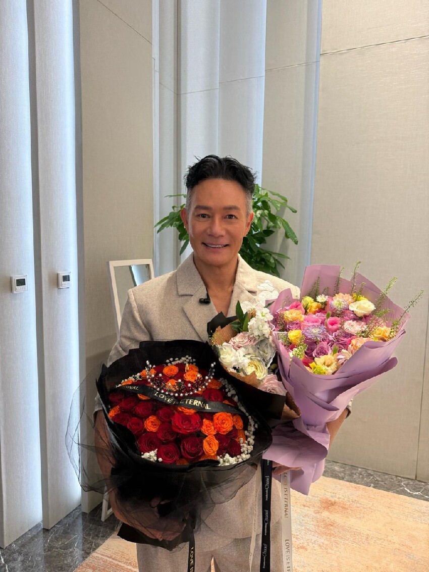 香港男星不舍讓女兒洗碗，平時非常疼愛她，擔心女兒戀愛中受傷害