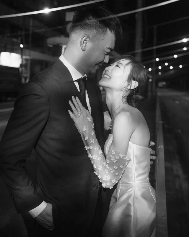 29歲TVB小花與男友結婚，宣讀誓言時感動到哭，自爆已約滿離巢