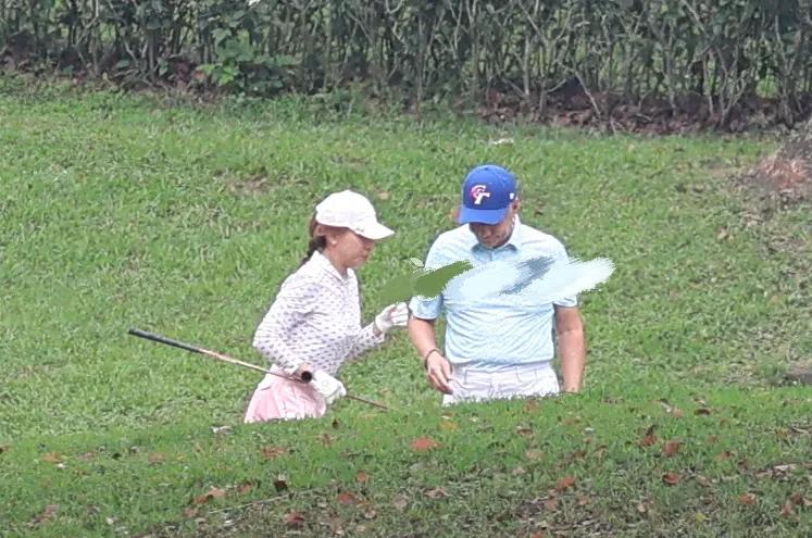 台媒曝75歲郭台銘被50歲中女蓄意勾引！女方離異帶娃，顏值不及正室