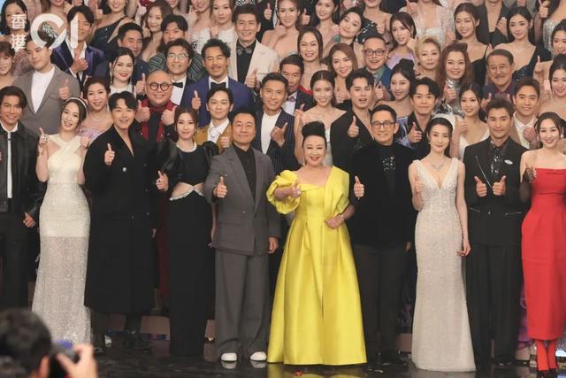 TVB台慶大合照排位，陳豪馬國明站穩一哥地位，高海寧極速上位