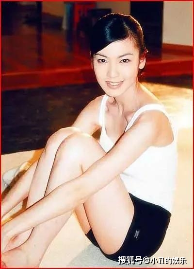 她才是真正的「豪門殺手」，44歲依舊如花似玉，李嘉欣都自愧不如