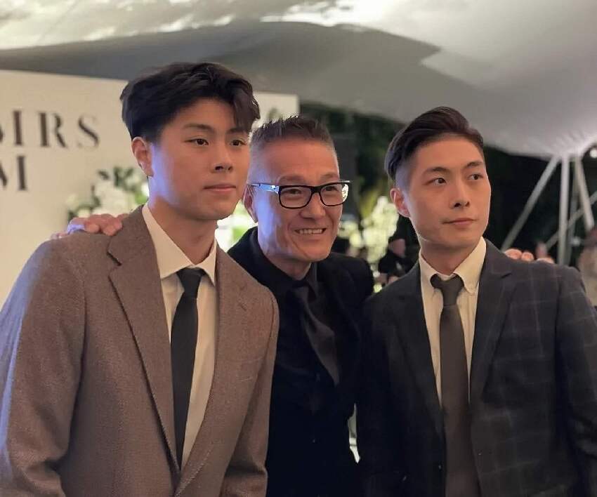 香港知名演員花光積蓄,送倆兒子出國留學,前妻因抑鬱燒炭自殺