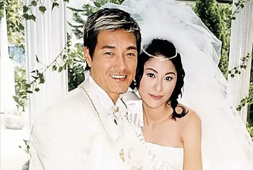 香港知名演員花光積蓄,送倆兒子出國留學,前妻因抑鬱燒炭自殺