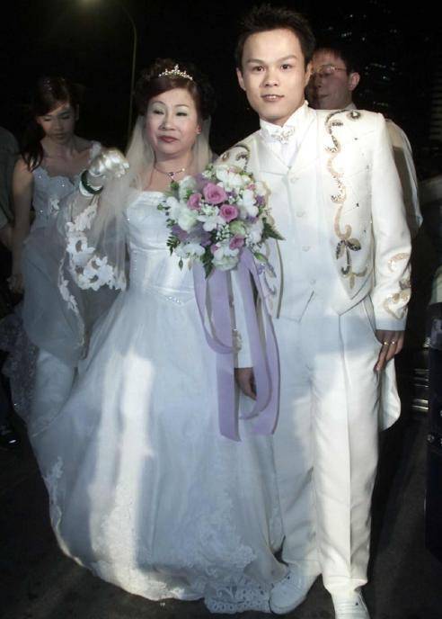 「奶孫戀」富婆莉莉73歲離世，愛上閨蜜18歲兒子，晚年懺悔自責 多病纏身坦言在贖罪