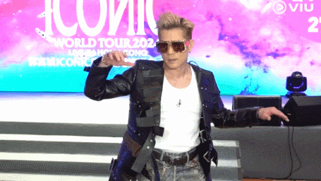 70歲呂良偉合體62歲甄子丹「超逆齡同框照」瘋傳，網看全嚇到傻驚呼：偷吃唐僧肉？