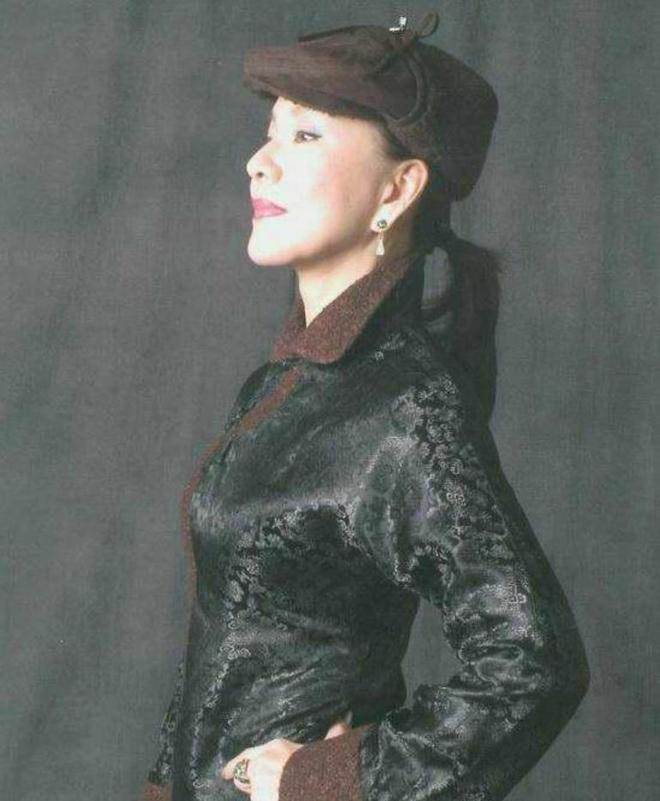 夏台鳳「窒息」的一生：遭雙性戀丈夫騙婚生子，如今兒子和前夫雙雙去世