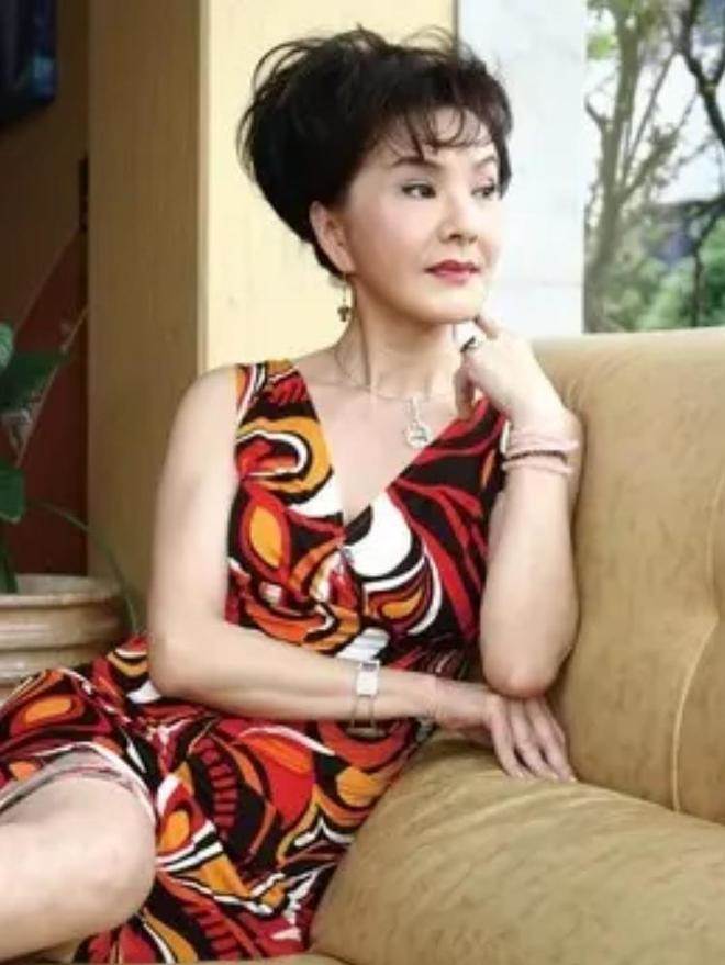 夏台鳳「窒息」的一生：遭雙性戀丈夫騙婚生子，如今兒子和前夫雙雙去世