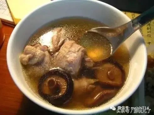 八種煲湯的做法,簡單容易更不必擔憂外面味精過多對身體不好......