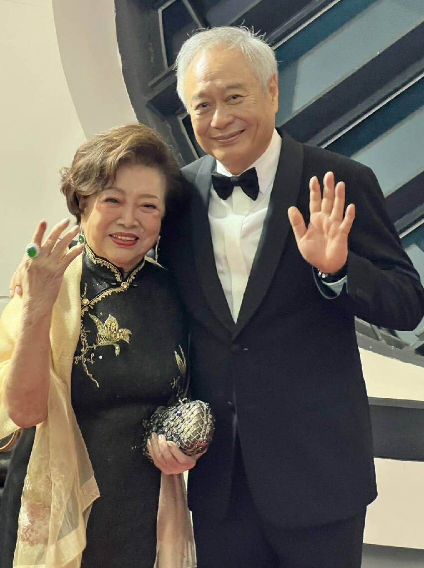 87歲還在租房！國民阿嬤「獨特理財法」曝光，堅持「用2個存摺」網全跪：演藝圈沒幾人能做到
