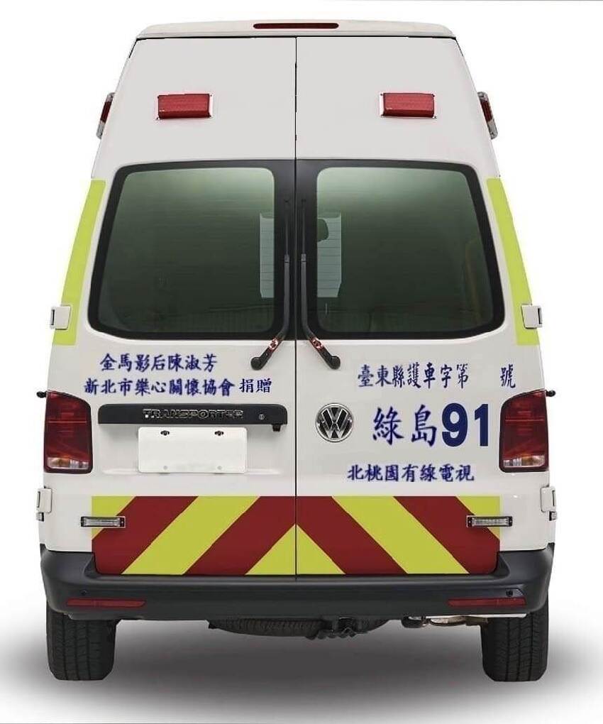 87歲還在租房！國民阿嬤「獨特理財法」曝光，堅持「用2個存摺」網全跪：演藝圈沒幾人能做到